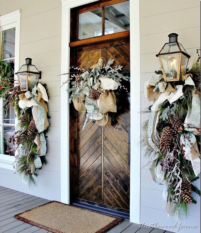1 Christmas Front Door Decor Ideas. Via Thistle Wood Farms.