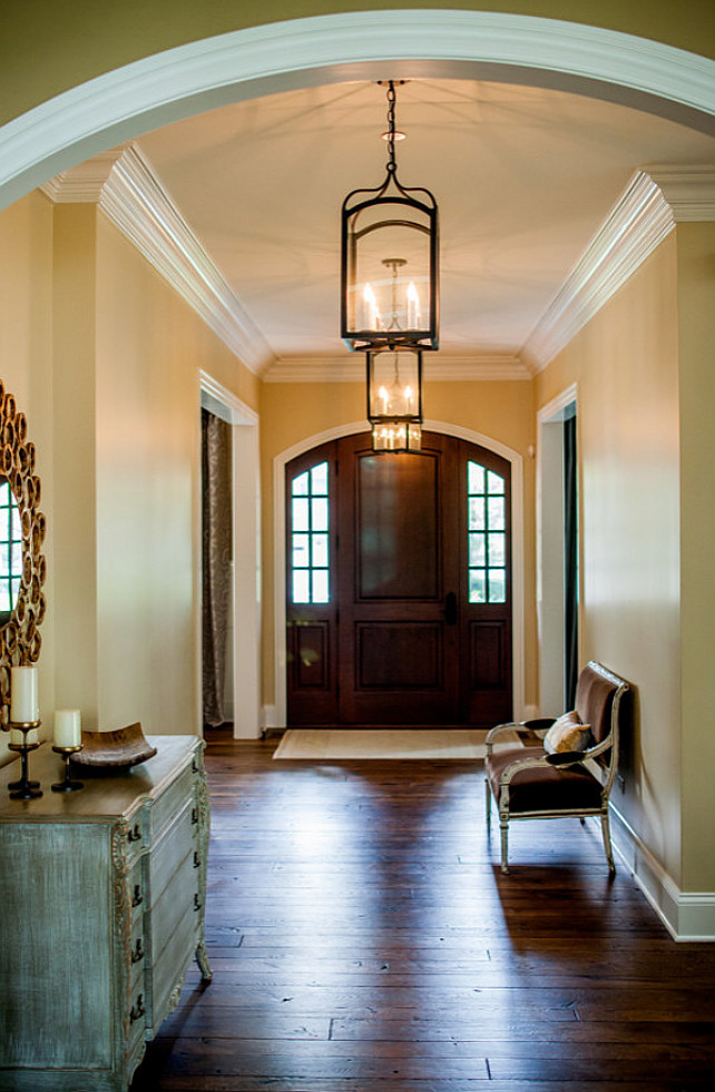 Entryway Foyer Design Ideas. Classy entryway foyer with inspiring decor and paint color. Lantern Pendants are from Italy.#EntrywayFoyer #Entryway #Foyer #Interiros