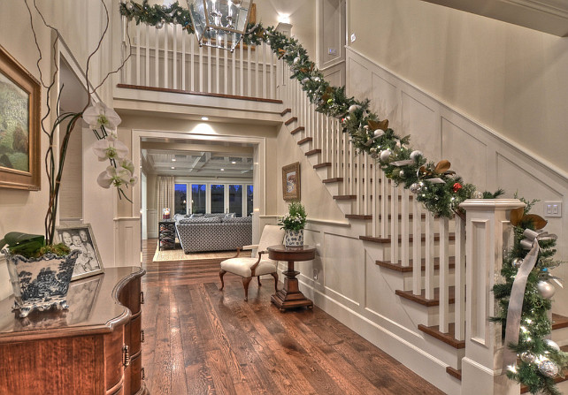 Foyer Christmas Decor Ideas. #FoyerChristmasDecor Spinnaker Development.