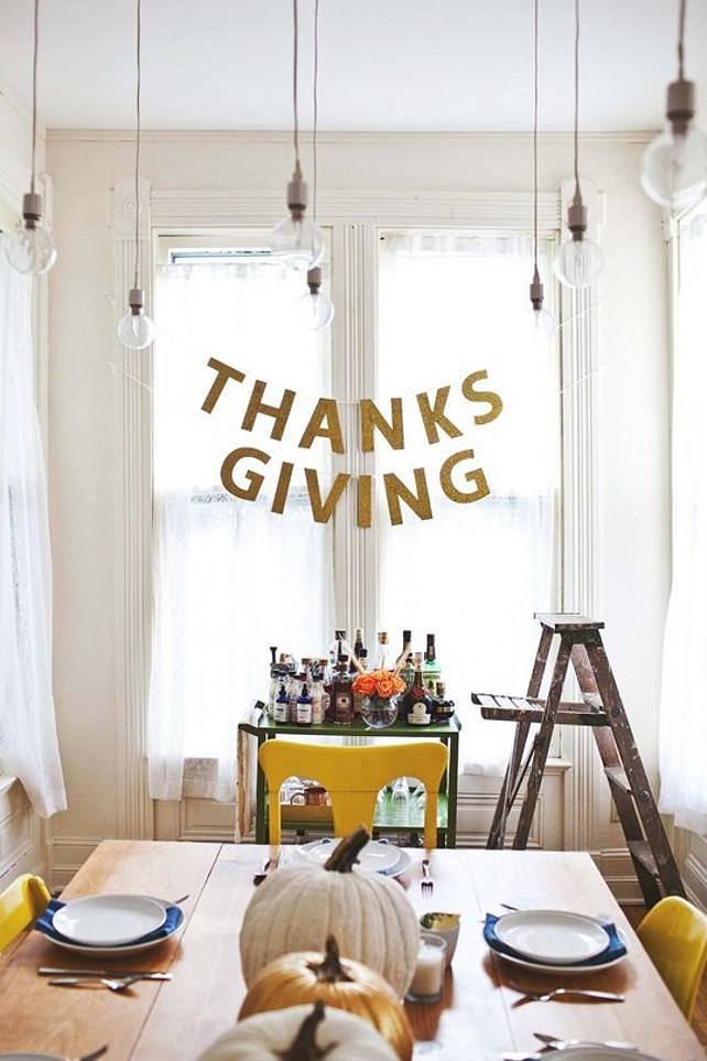 Thankgiving Ideas. Casual Thankgiving Dinner Ideas. Via Apartment Therapy.