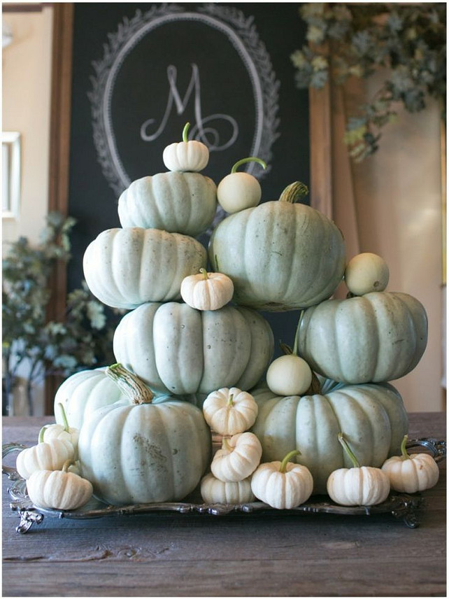 Thanksgiving Pumpkin Decor Ideas. Via Sinclair and Moore.