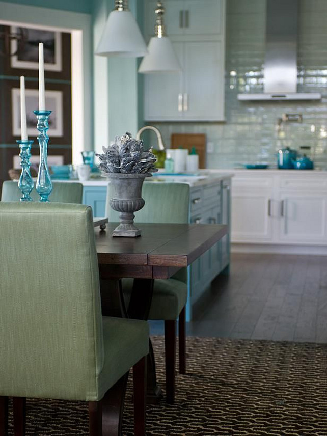 Turquoise Interiors. Beach house with turquoise interiors. #TurquoiseInteriors #TurquoiseDecor