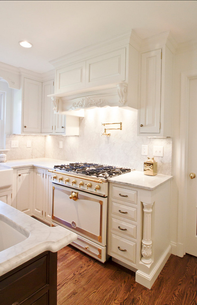 White Kitchen Cabinet Paint Color Ideas. "Benjamin Moore cloud white 967". #BenjaminMoore #cloudwhite #967. #WhiteKitchenPaintColor Cameo Kitchens, Inc.