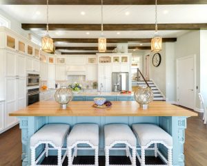 Family Vacation Beach House - Home Bunch Interior Design Ideas