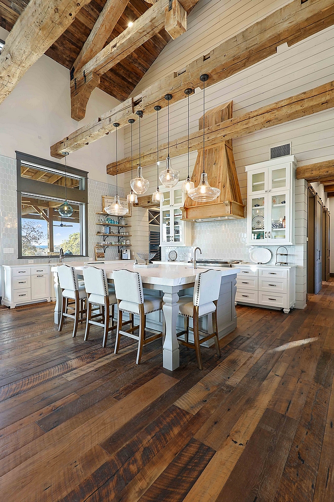 Interior Design Ideas: Texas Farmhouse-style Interiors - Home Bunch ...