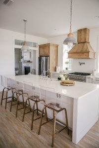 Beautiful Homes of Instagram: Coastal Farmhouse - Home Bunch Interior ...