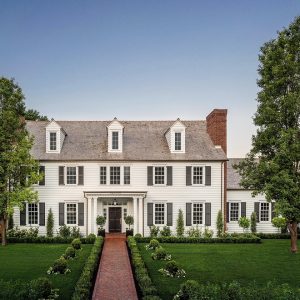 Classic Colonial Home Design - Home Bunch Interior Design Ideas