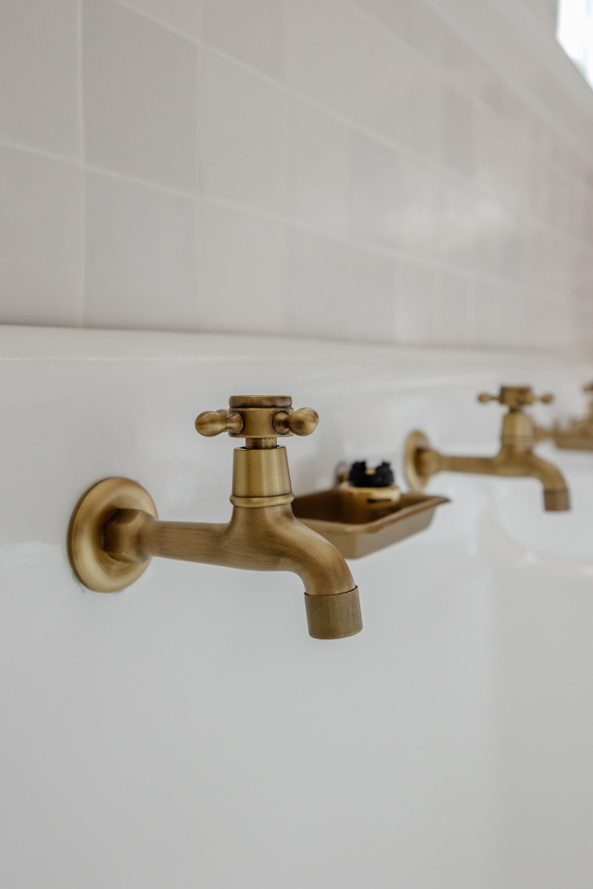 Water Tap Wall Mounted Single Cross Handle Vintage Solid Antique Brass Faucet #WaterTap #WallMountedfaucet #CrossHandlefaucet #Vintagefaucet #Solidbrass #AntiqueBrassFaucet