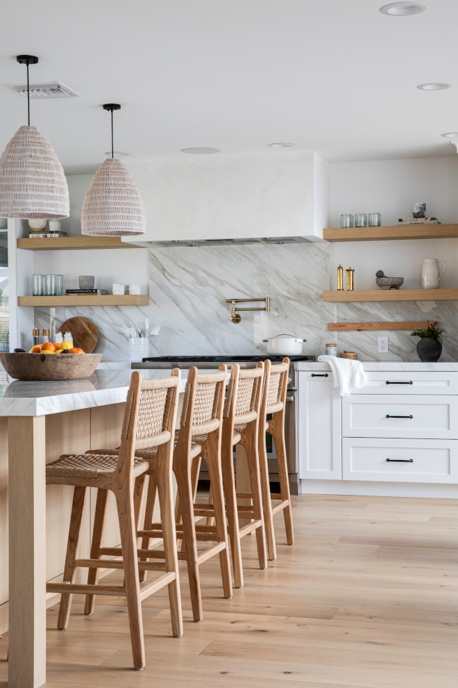 White Oak Engineered Veneer with custom whitewash oak stain kitchen island White Oak Engineered Veneer with custom whitewash oak stain kitchen island #WhiteOak #EngineeredVeneer #whitewashoakstain #kitchenisland