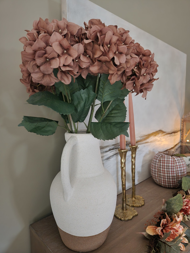 Fall hydrangeas in vase Fall hydrangeas in vase Fall hydrangeas in vase Fall hydrangeas in vase Fall hydrangeas in vase Fall hydrangeas in vase #Fallhydrangeas #vase