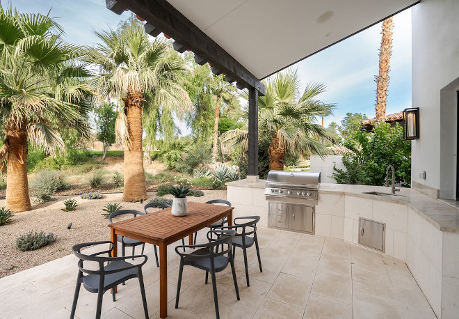 Outdoor kitchen with bbq