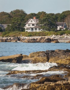 Shingle-Style Oceanfront Cottage - Home Bunch Interior Design Ideas