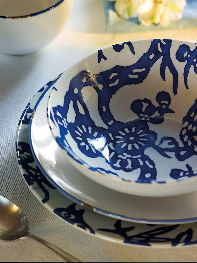Blue and White China Ideas. Casual and elegant blue and white china. #BlueandWhite  #BlueandWhiteChina