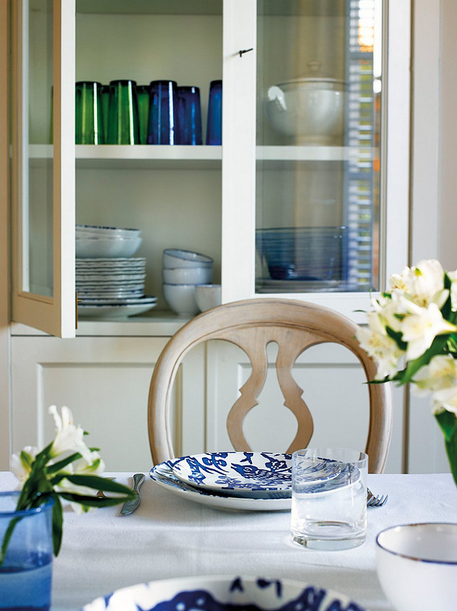 Blue and White Table Setting Ideas. #Blueandwhite #Tablesetting