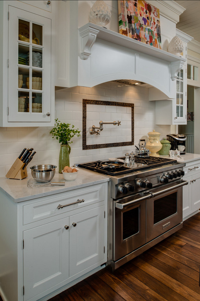 Kitchen Backsplash Frame. Tile Frame Above Range Ideas. #Backsplash