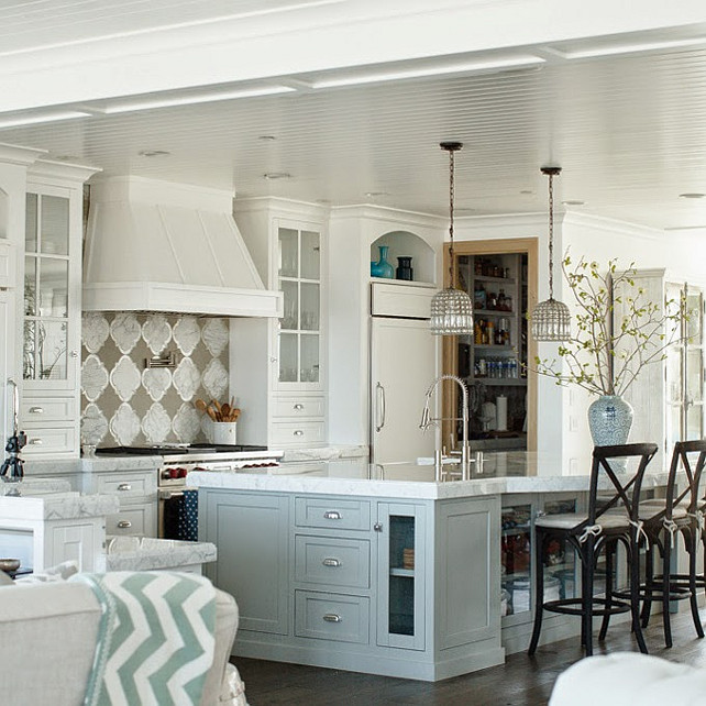 Beach House with Neutral Color Palette - Home Bunch Interior Design Ideas