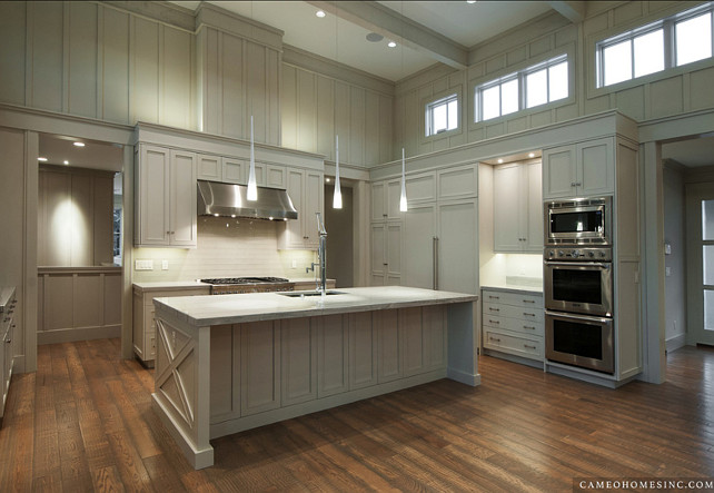 Kitchen. Transitional Gray Kitchen. Kitchen Ideas. #Kitchen #TransitionalKitchen #GrayKitchen Cameo Homes Inc.