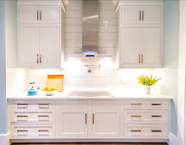 Kitchen. Transitional White Kitchen. #Kitchen #TransitionalKitchen #WhiteKitchen