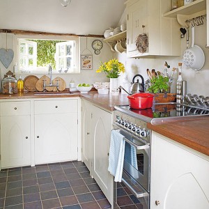 Cottage of the Week: English Country Cottage - Home Bunch Interior ...