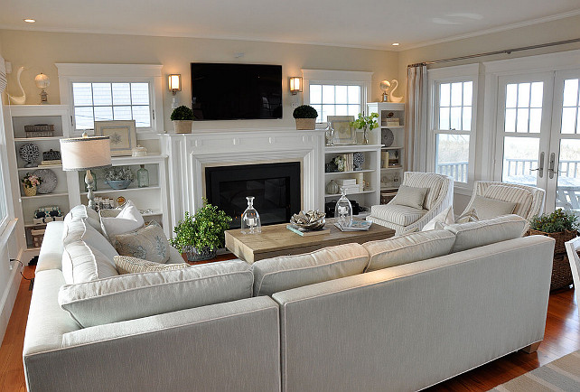 Dream Beach Cottage with Neutral Coastal Decor - Home Bunch Interior ...