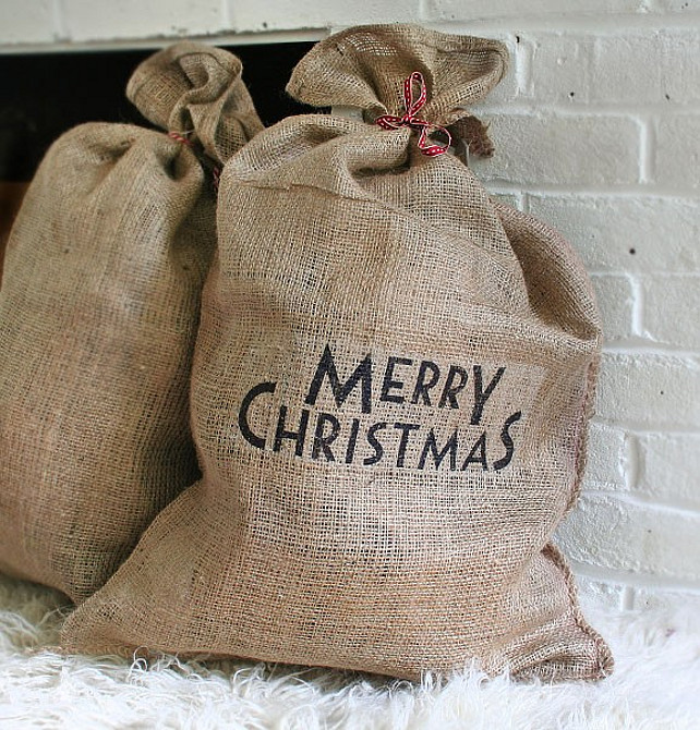 Merry Christmas Santa Hessian Sack. Via Pipii.