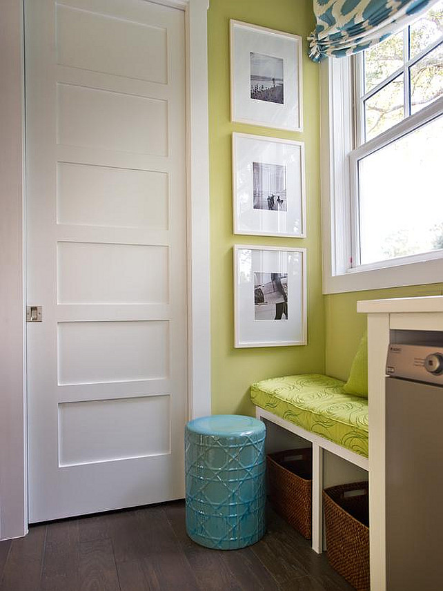 Mudroom. Mudroom Design. Small mudroom and laundry room combanied. #Mudroom #Laundryroom