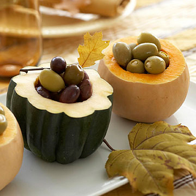 Thanksgiving Food Ideas. Via Party Resources.