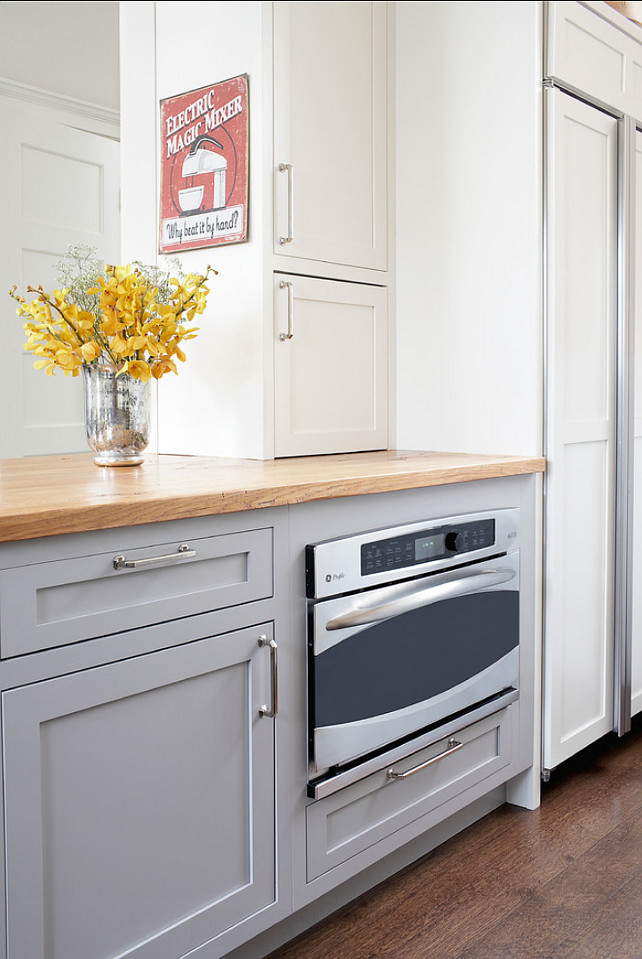 Two Tone Kitchen Cabinet. Two Tone gray kitchen cabinet ideas. #TwoToneKitchen #Kitchen #GrayKitchen