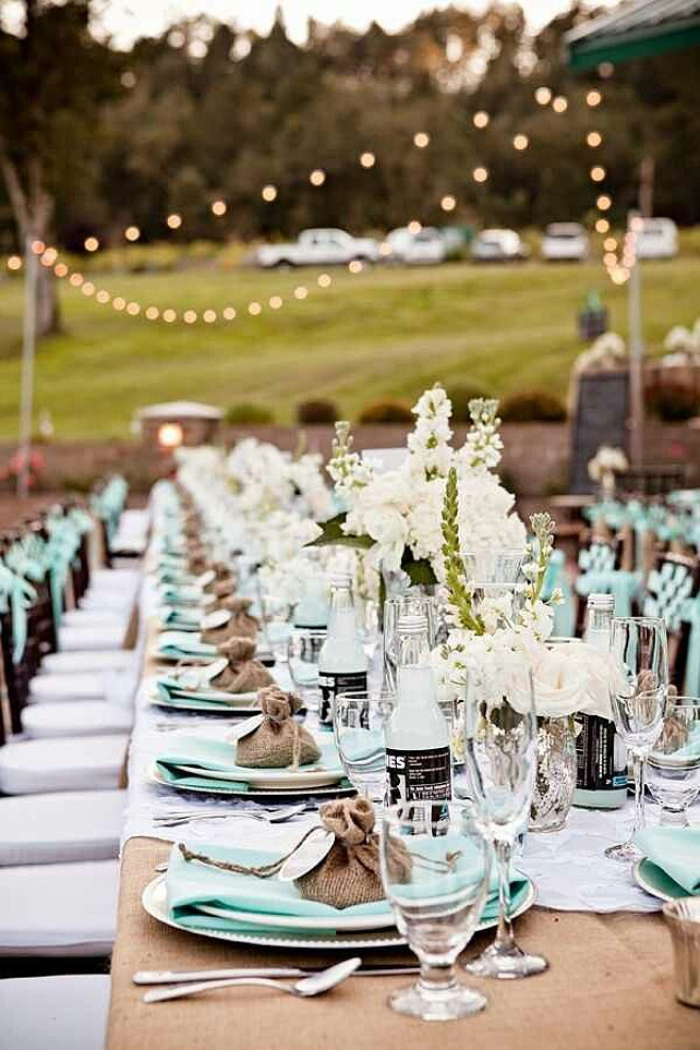 Wedding Decoration. Wedding Decoration Ideas. Wedding Decor Using Burlap. #WeddingDecoration #WeddingDecor #WeddingDecorIdeas