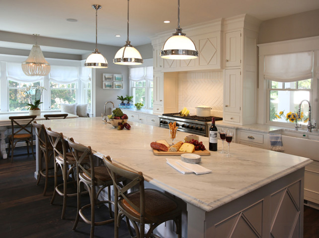 White Kitchen. Classic White Kitchen Design. #WhiteKitchen